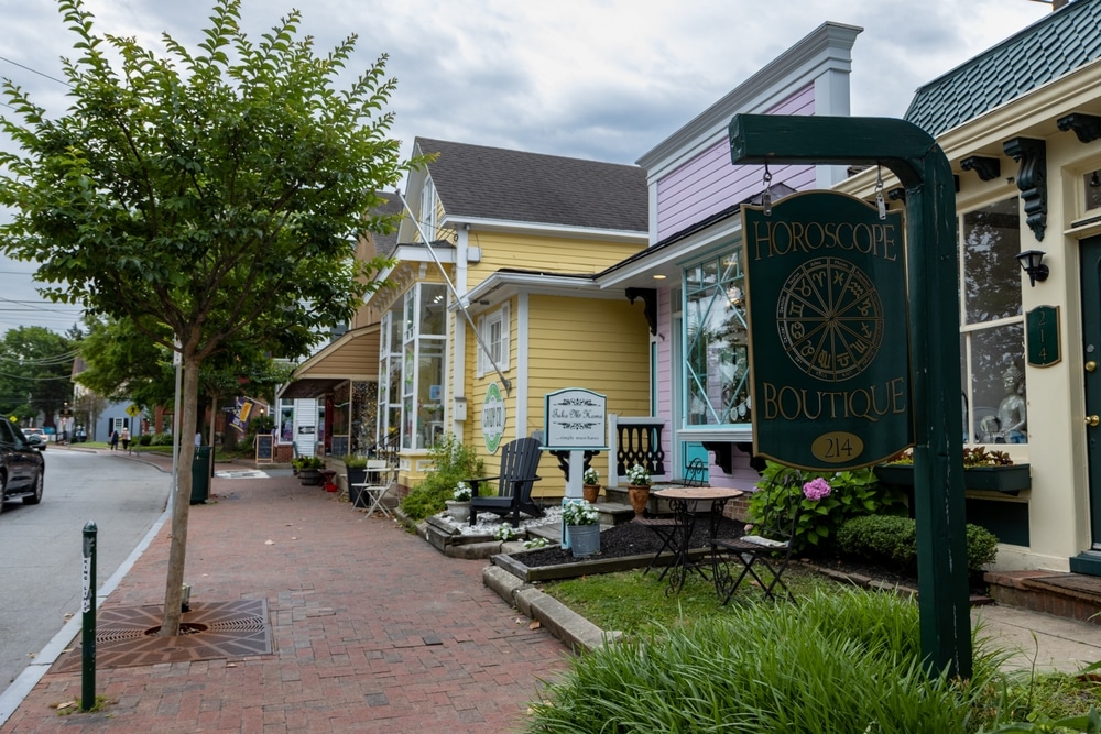Boutiques for shopping, one of the top things to do in St. Michaels Md